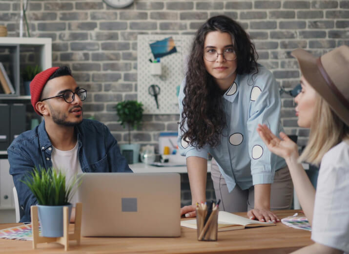 نفكر خارج الصندوق \ ونتبع [العملية] \ العملية